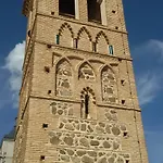 La Casa Del Grial *