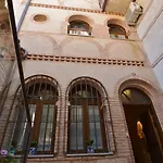 La Casa Del Grial Apartmán