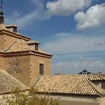 La Casa Del Grial
