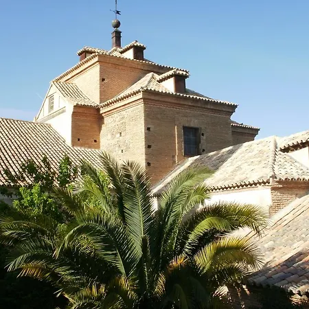 La Casa Del Grial *