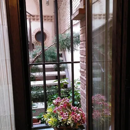 La Casa Del Grial Apartment *