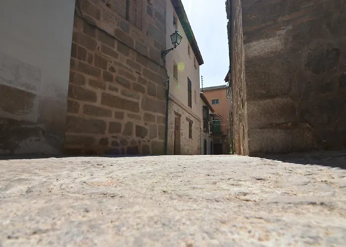 라 카사 델 그리알 *