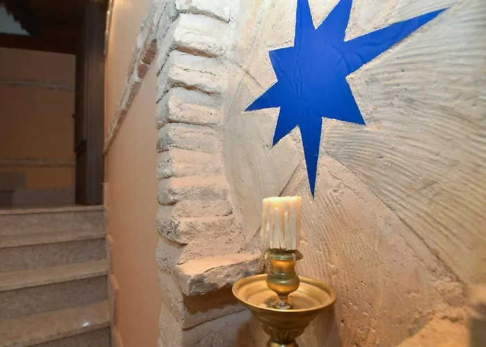 라 카사 델 그리알 *